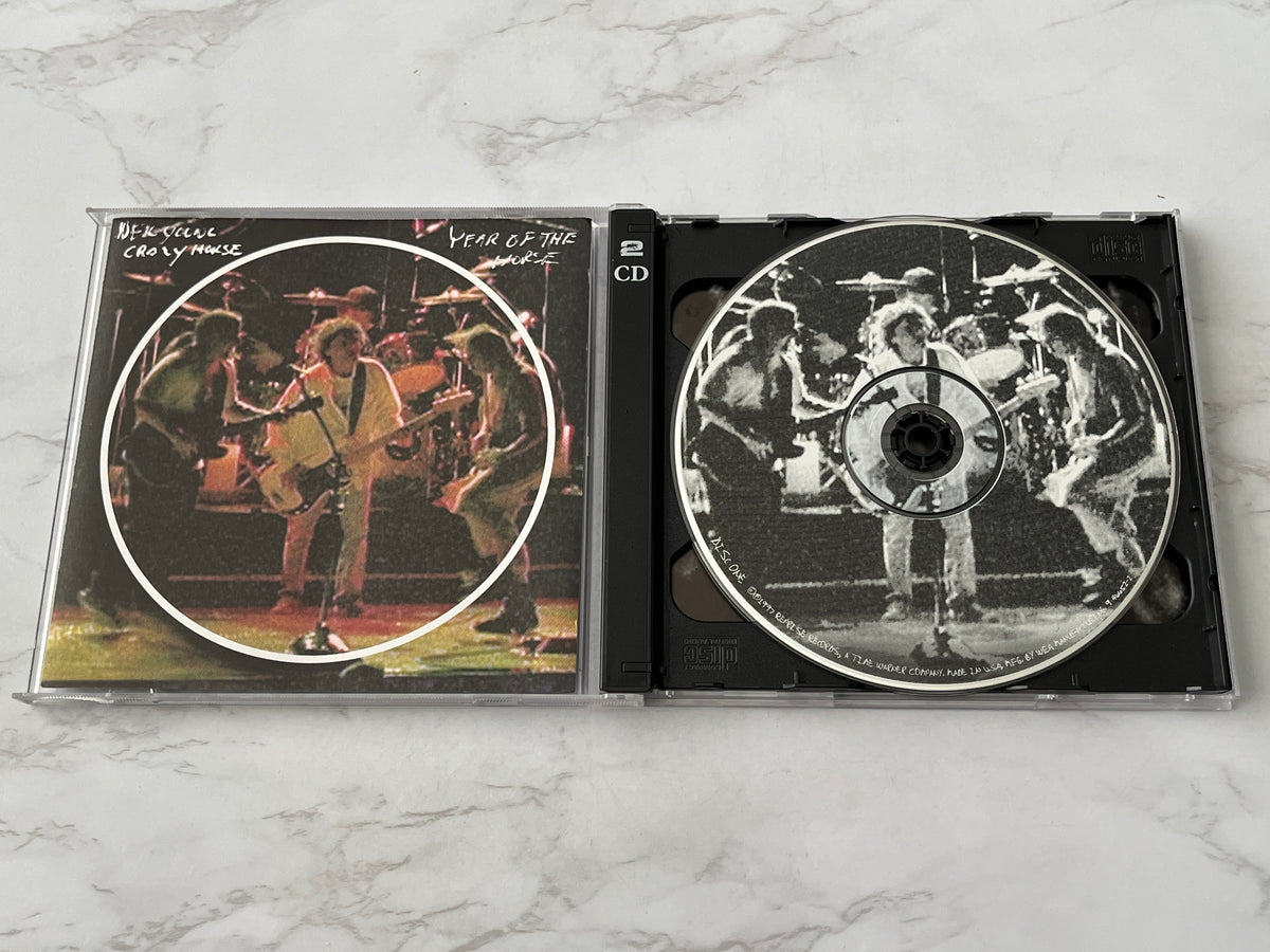 Neil Young & Crazy Horse – Year Of The Horse (2-CD Set) (1997)