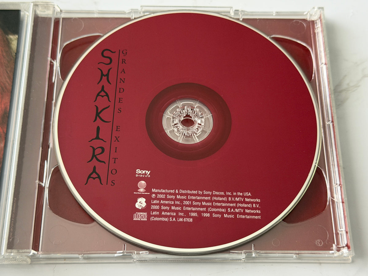 Shakira – Grandes Exitos (2-CD Set) (2002)