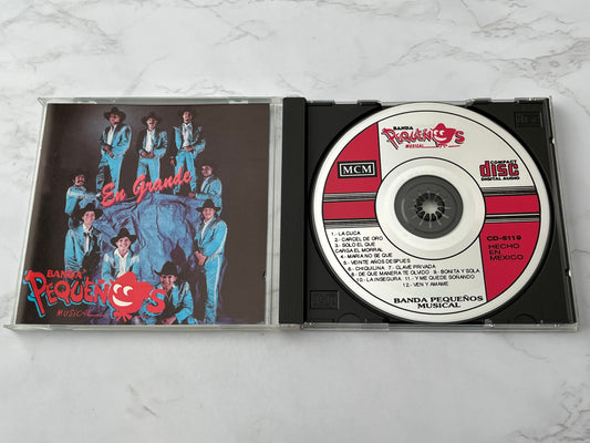 Banda Pequeños Musical – En Grande (1993)