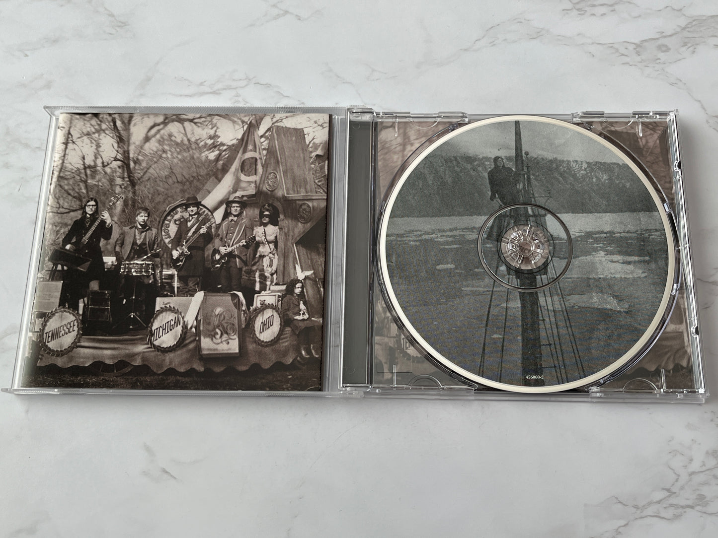 The Raconteurs – Consolers of the Lonely (2008)
