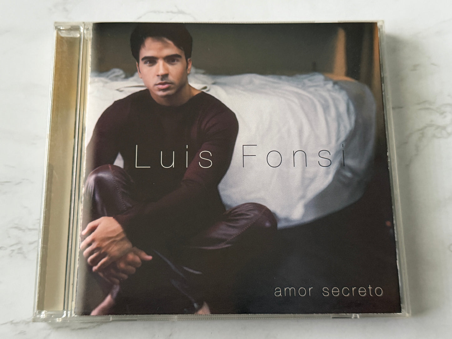 Luis Fonsi – Amor Secreto (2002)