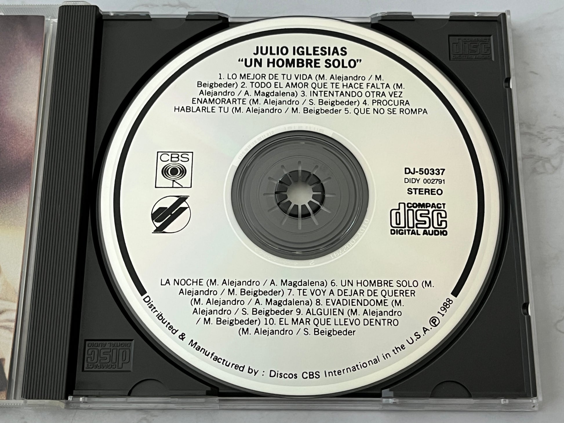 Julio Iglesias – Un Hombre Solo (1988) [USA 1ST PRESS]