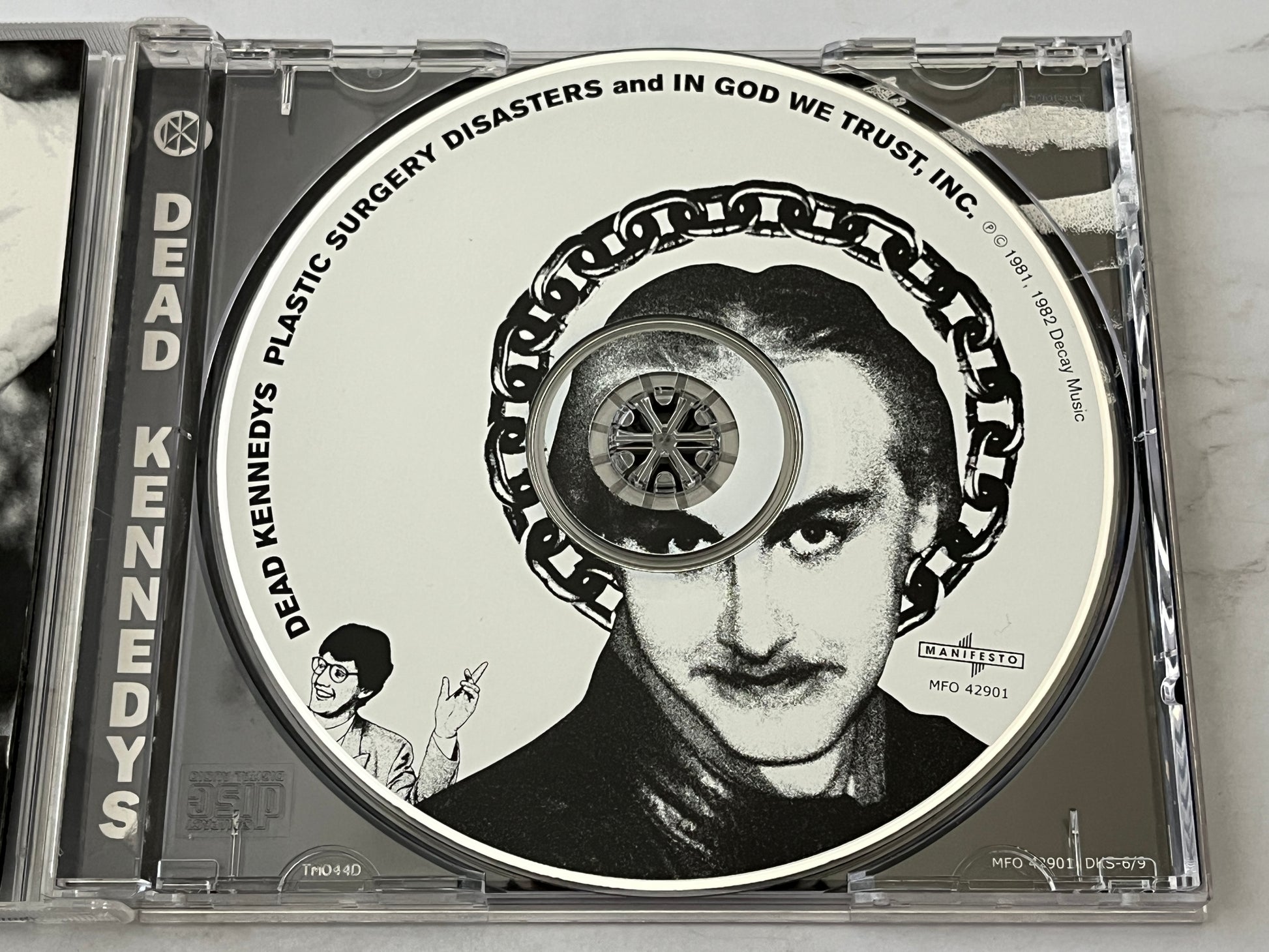 Dead Kennedys – Plastic Surgery Disasters / In God We Trust, Inc. (1982)