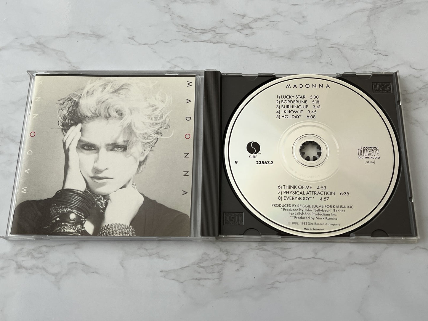 Madonna – Madonna