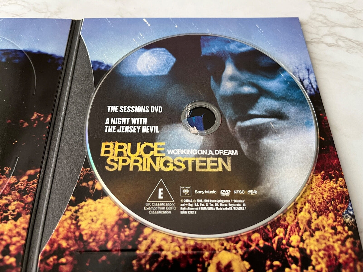 Bruce Springsteen – Working On A Dream (Deluxe Edition, Digipak, CD/DVD) (2009) [UK PRESS]