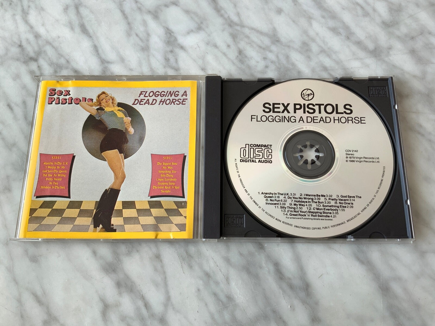 Sex Pistols – Flogging A Dead Horse (1986) [UK PRESS]