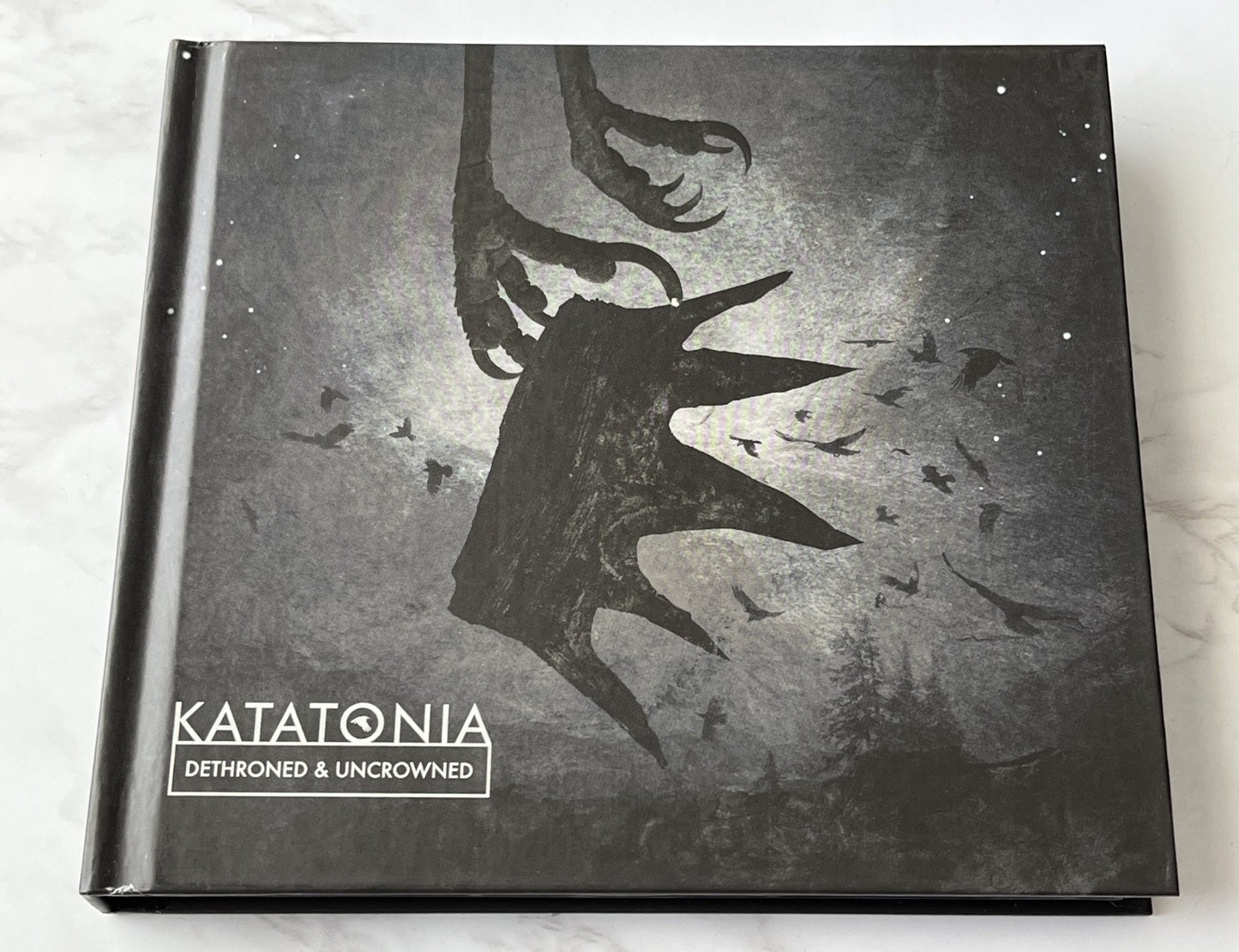 Katatonia – Dethroned & Uncrowned (Numbered, CD/DVD) (2013)