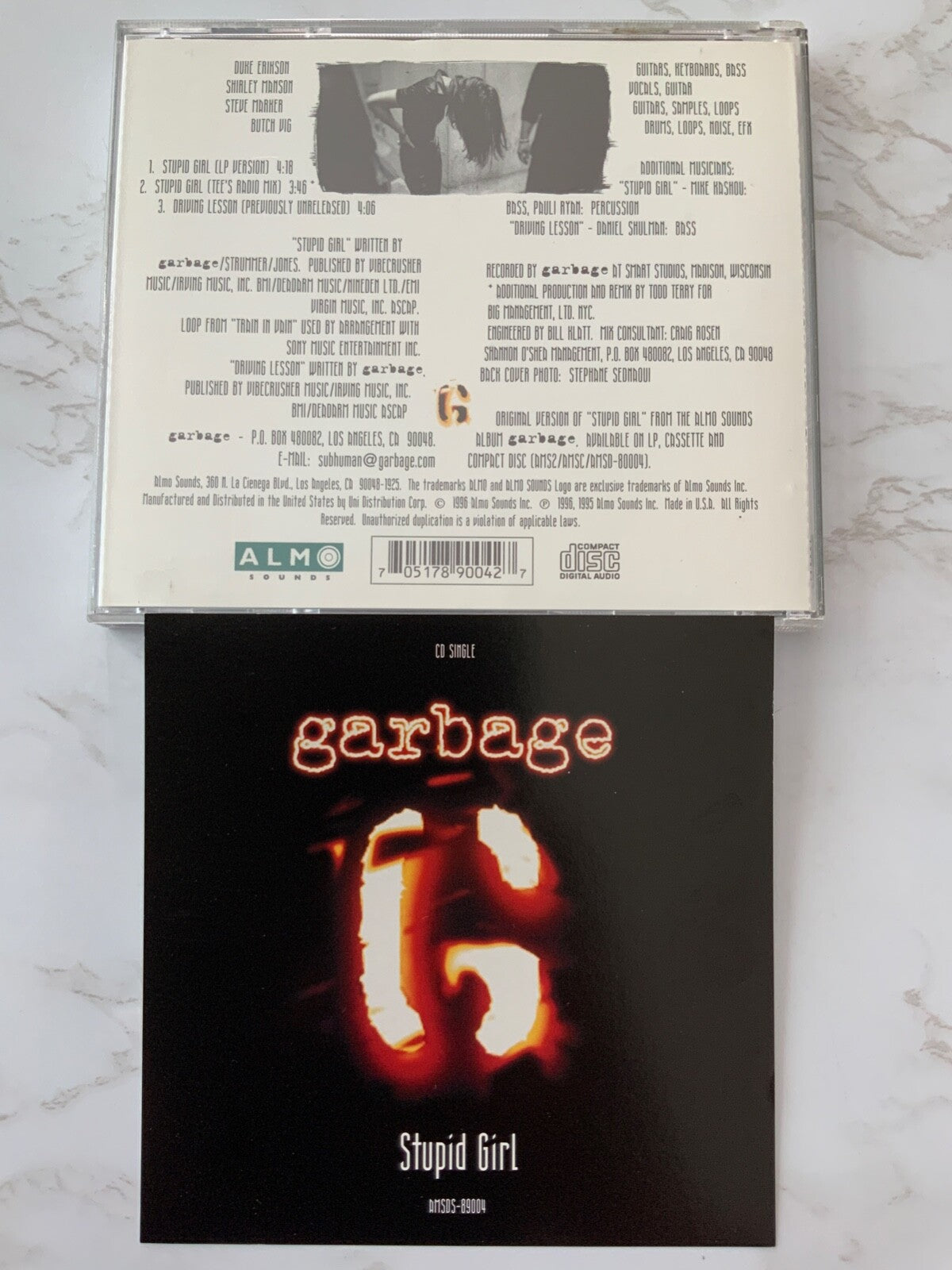 Garbage – Stupid Girl (1996)