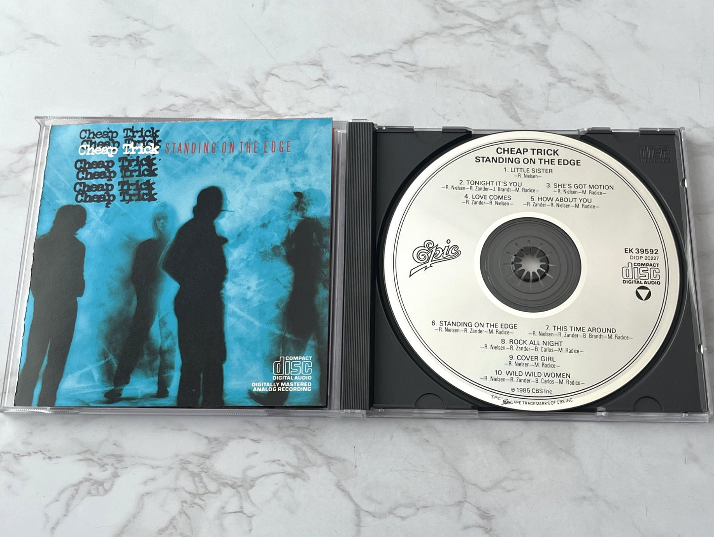Cheap Trick – Standing On The Edge (1990) [DADC PRESS]