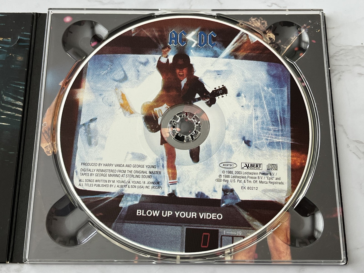 AC/DC – Blow Up Your Video (Digipak) (2003)