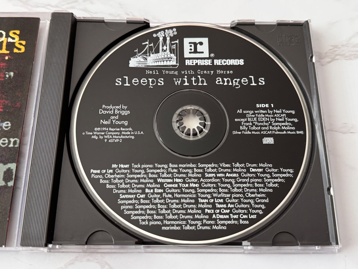 Neil Young, Crazy Horse – & Crazy Horse Sleeps With Angels (1994) [ORIGINAL USA PRESS]