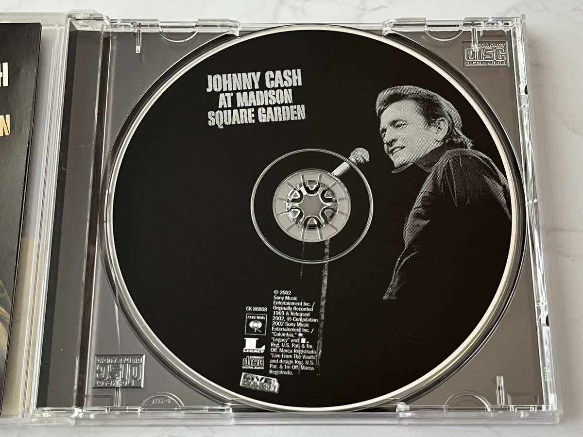 Johnny Cash – At Madison Square Garden (2002) [ORIGINAL USA PRESS]