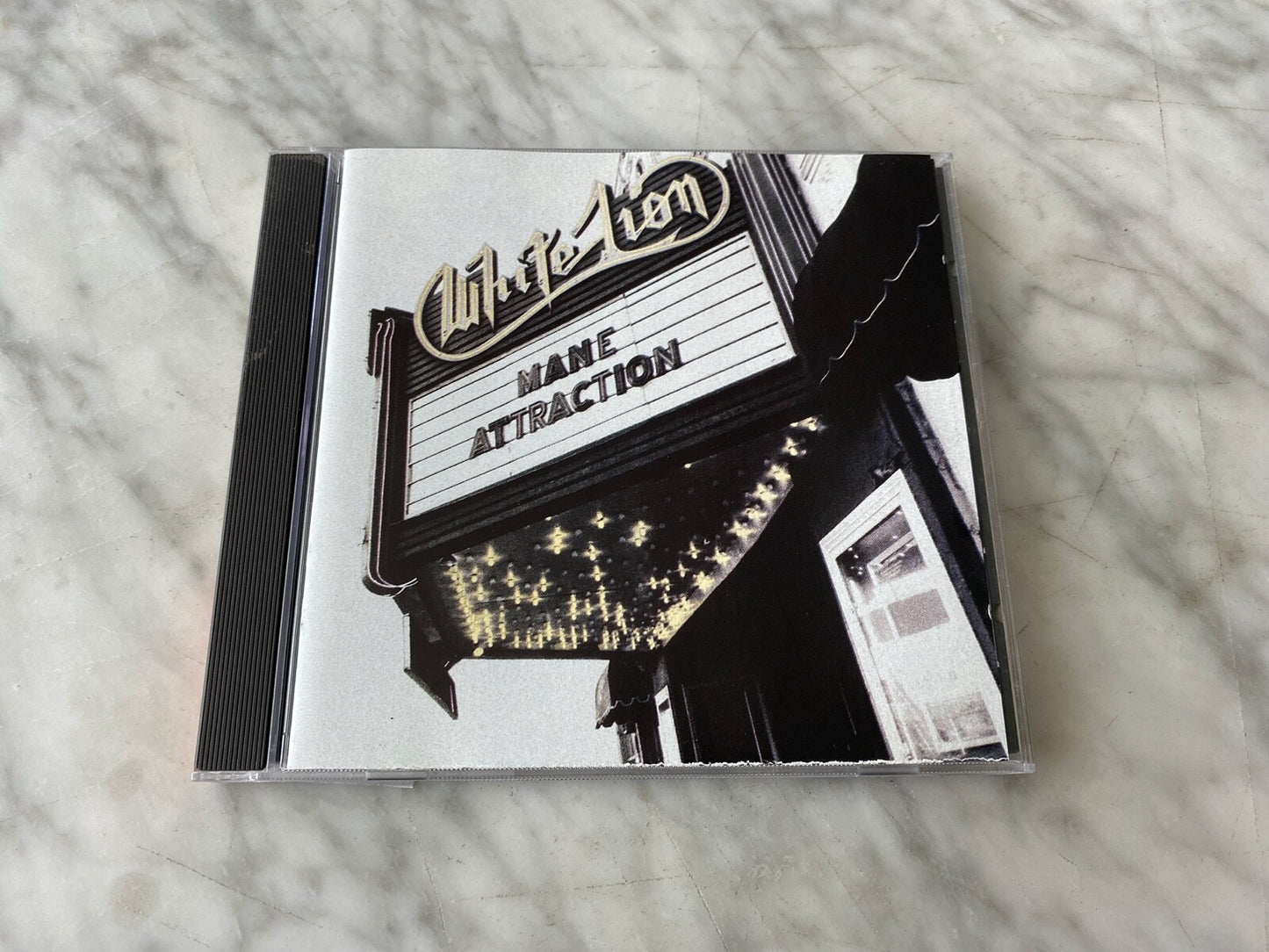 White Lion – Mane Attraction