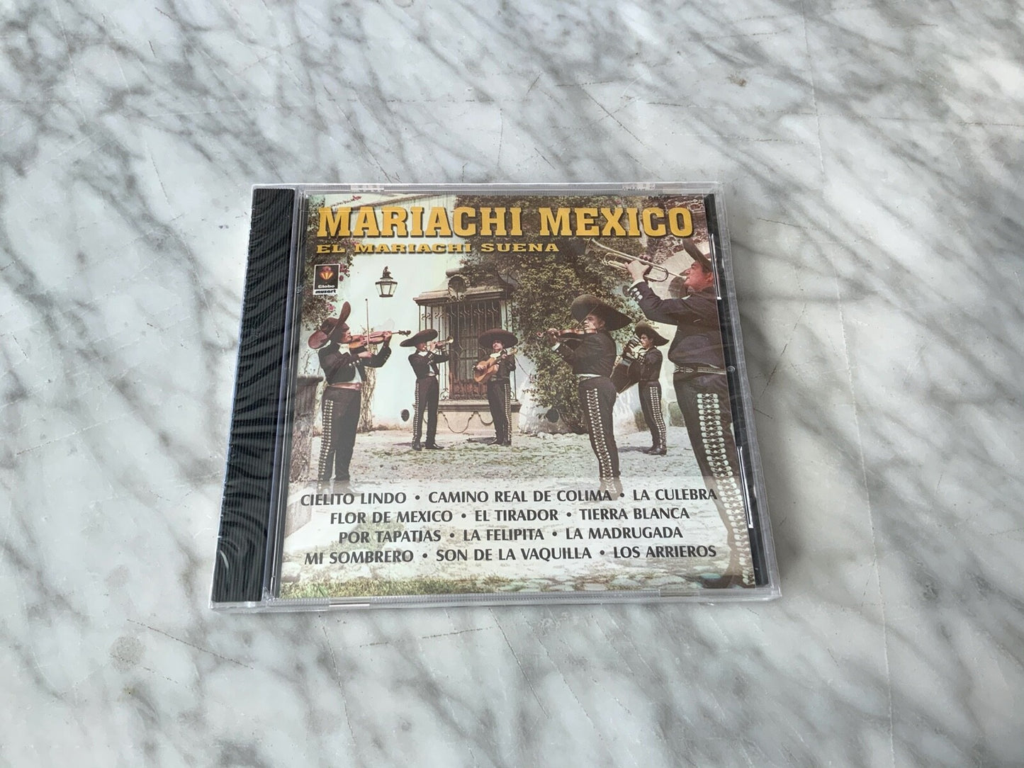 Mariachi Mexico – El Mariachi Suena (2002)