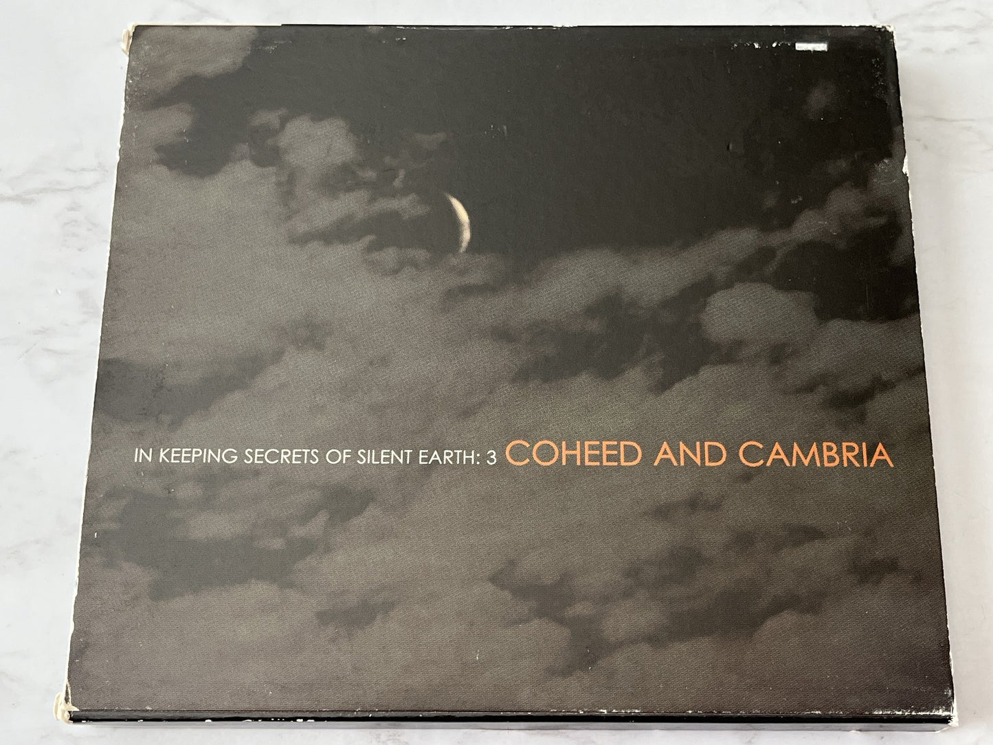 Coheed and Cambria – In Keeping Secrets Of Silent Earth (CD/DVD) (2003)