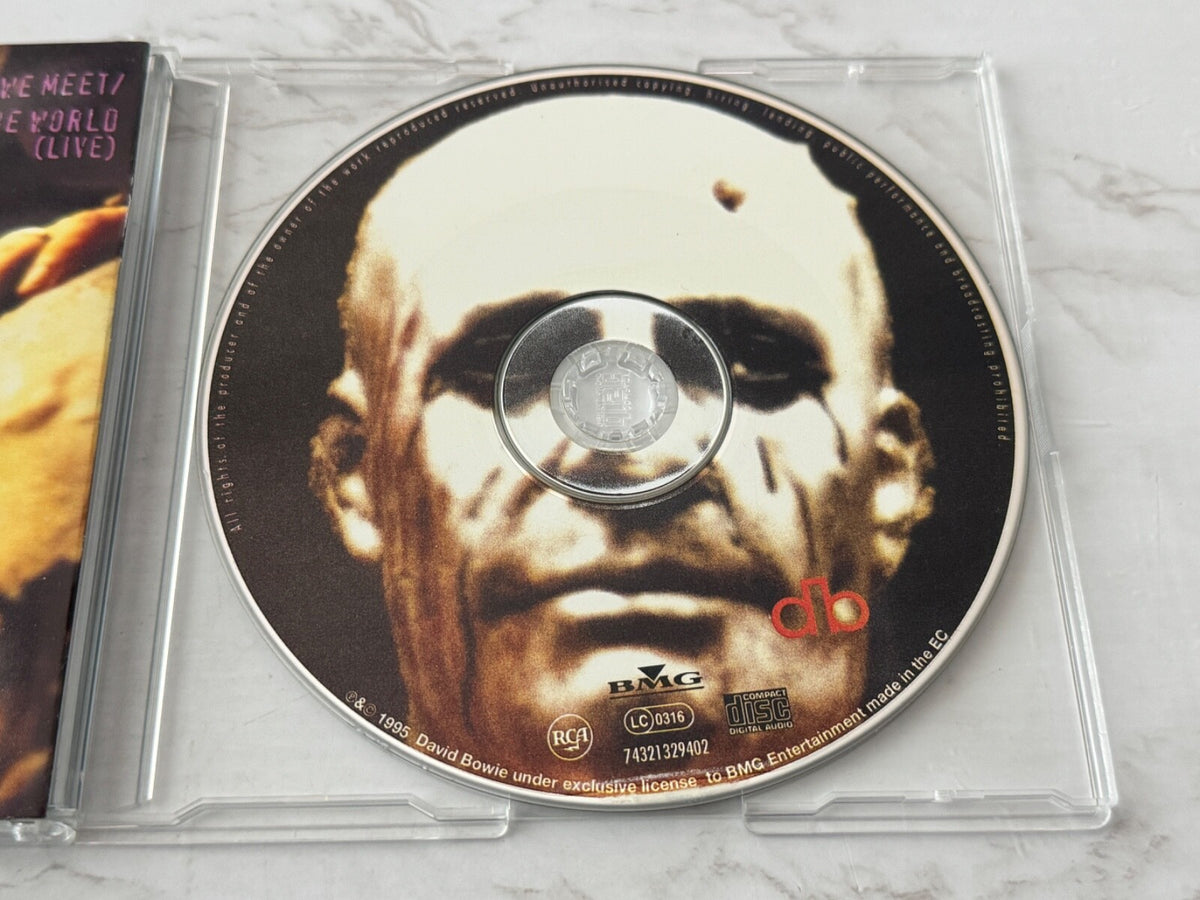 David Bowie – Strangers When We Meet (1995)