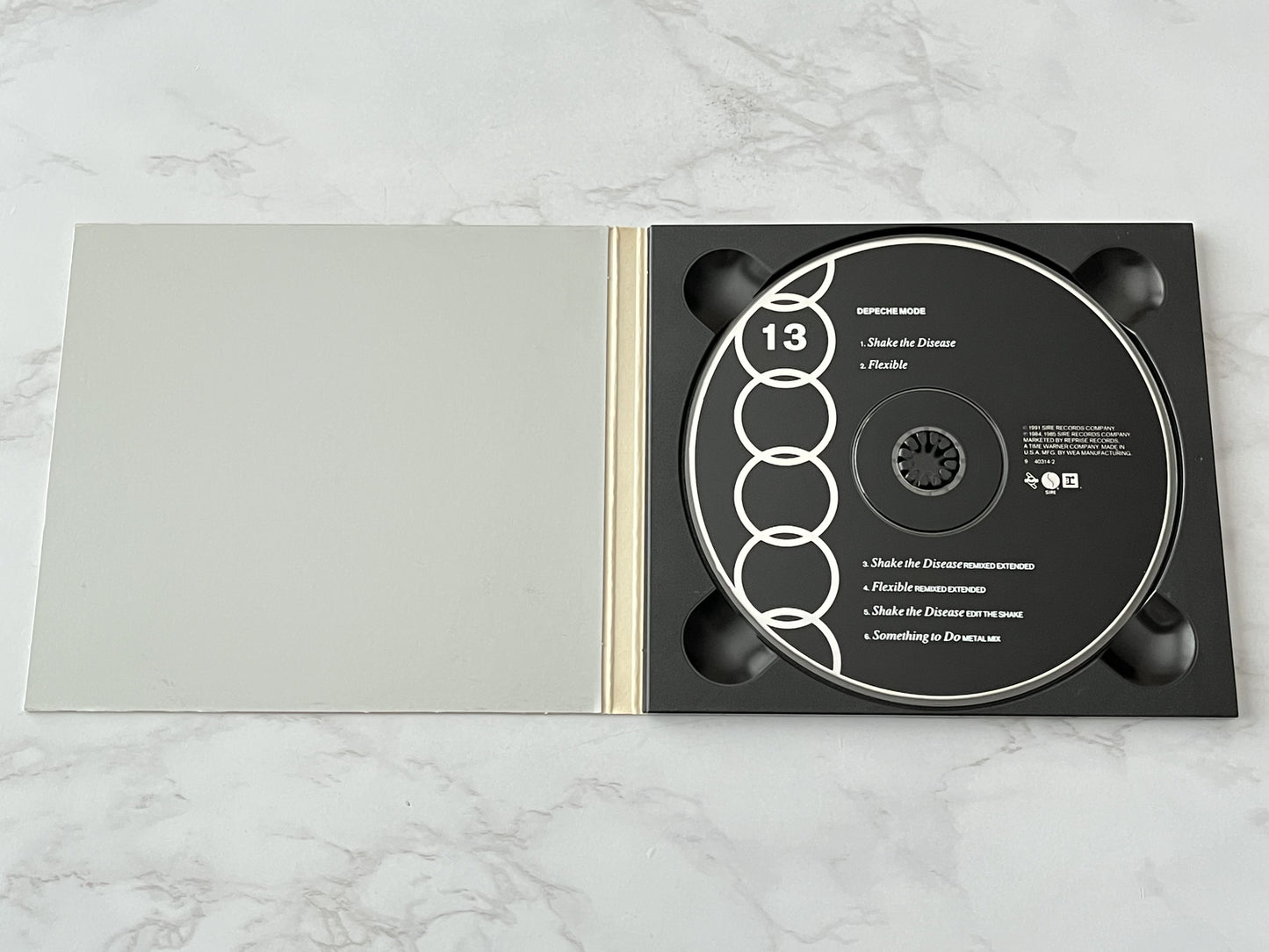 Depeche Mode – Depeche Shake The Disease (Digipak)