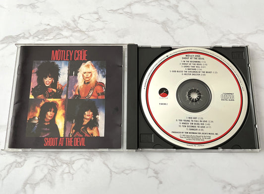Motley Crue – Shout At The Devil [JAPAN TARGET ERA]