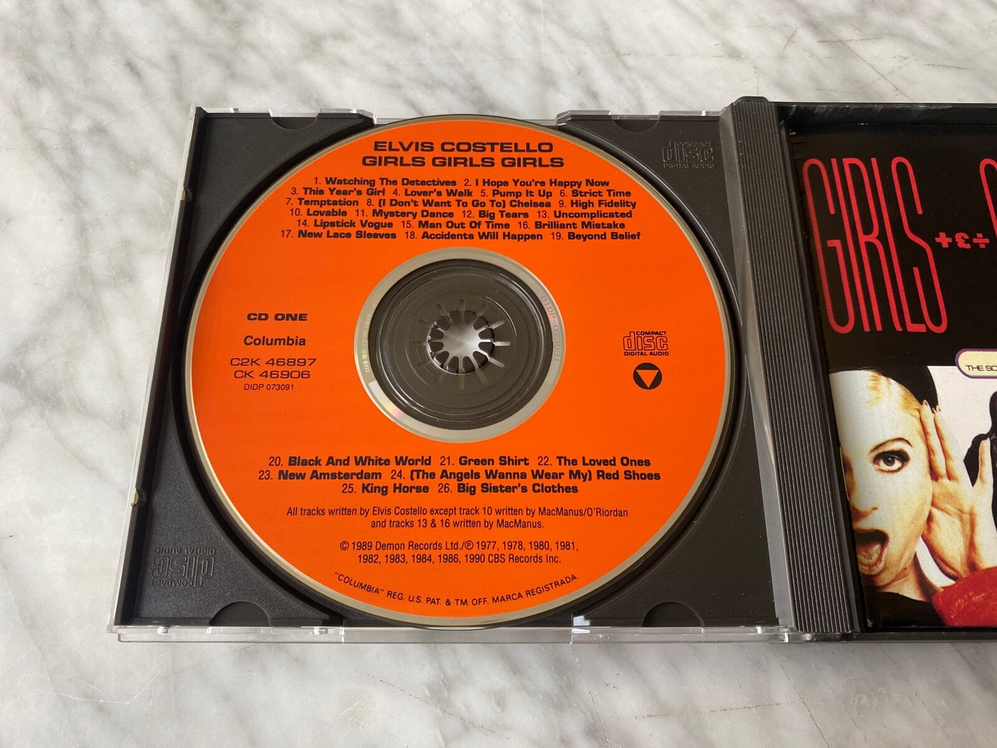 Elvis Costello – Girls Girls Girls