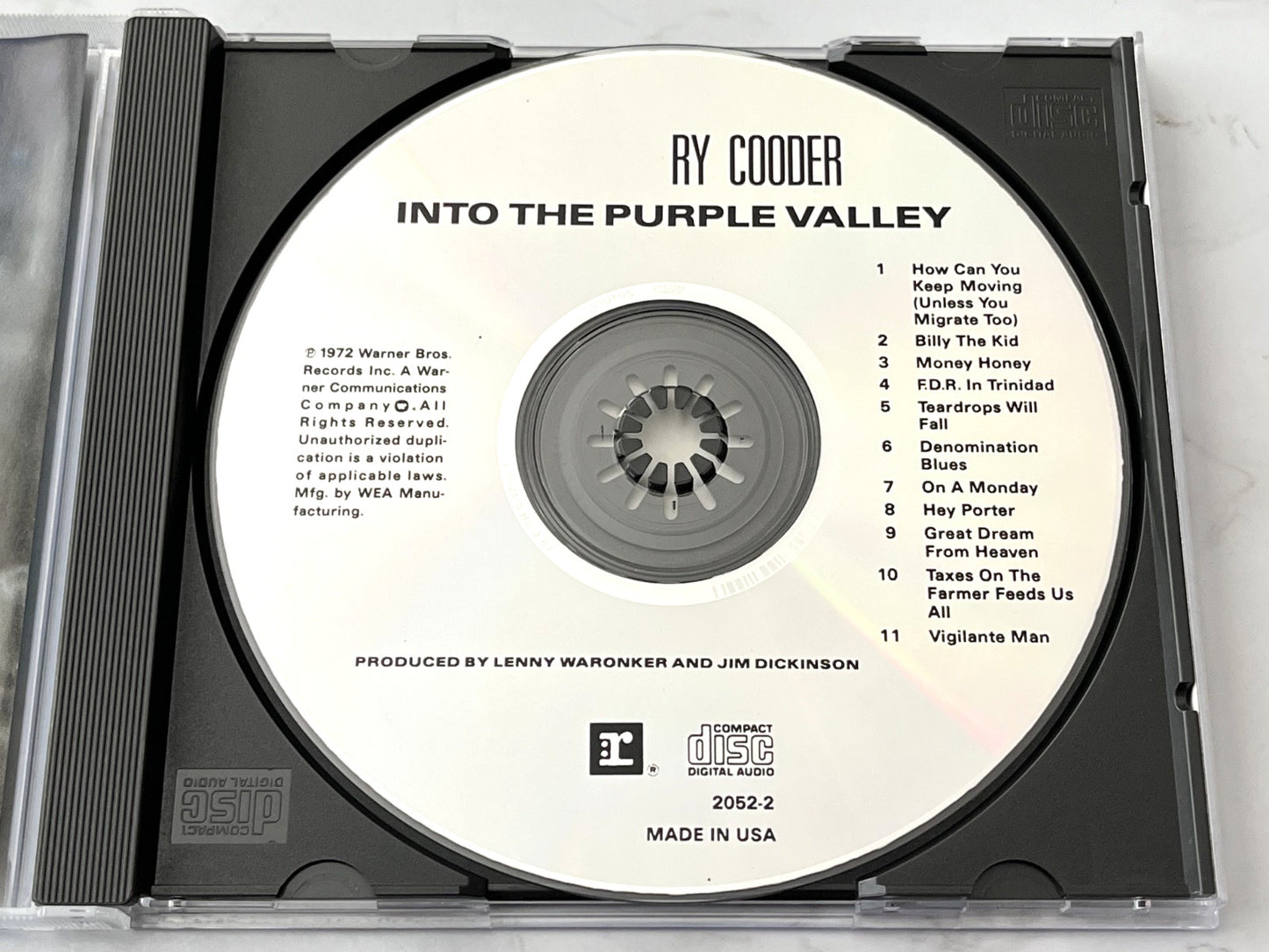 Ry Cooder – Into The Purple Valley