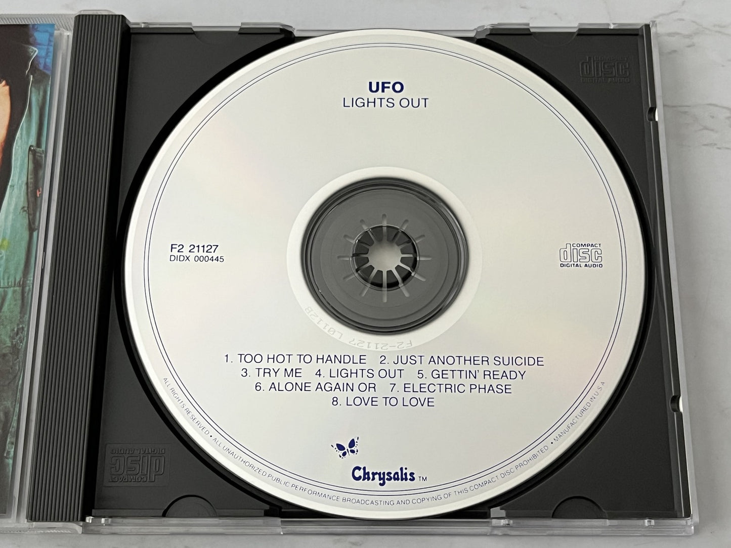 UFO – Lights Out