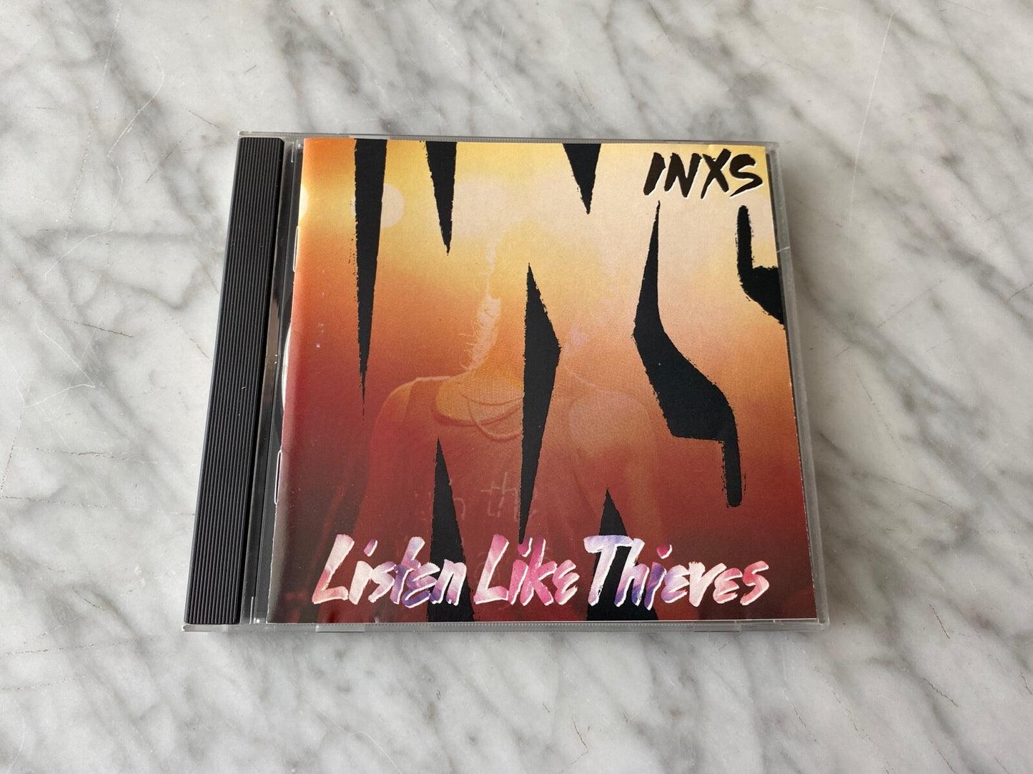 INXS – Listen Like Thieves [PDO PRESS]