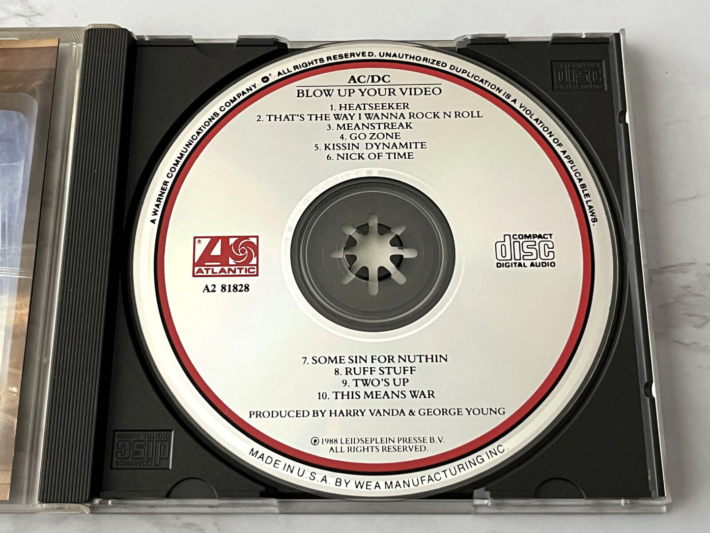 AC/DC – Blow Up Your Video (1988)