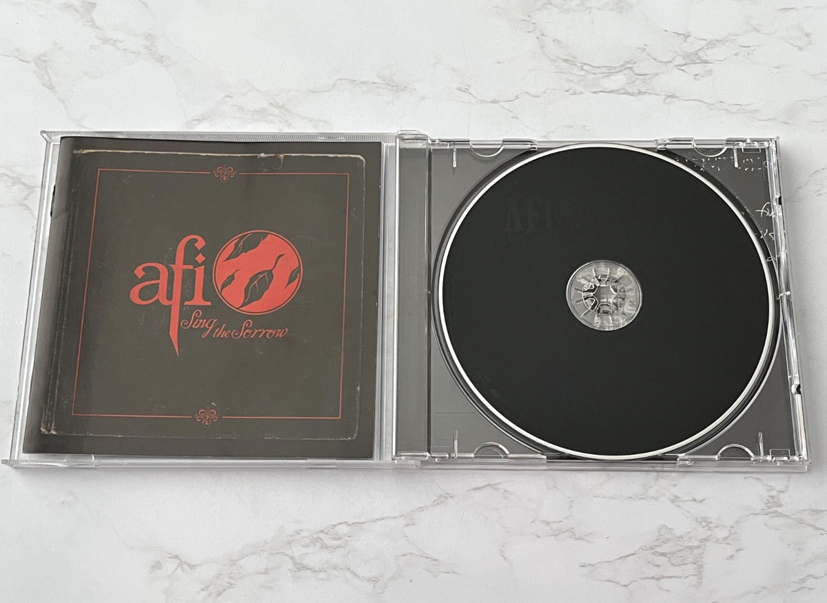 AFI – Sing The Sorrow (2003)