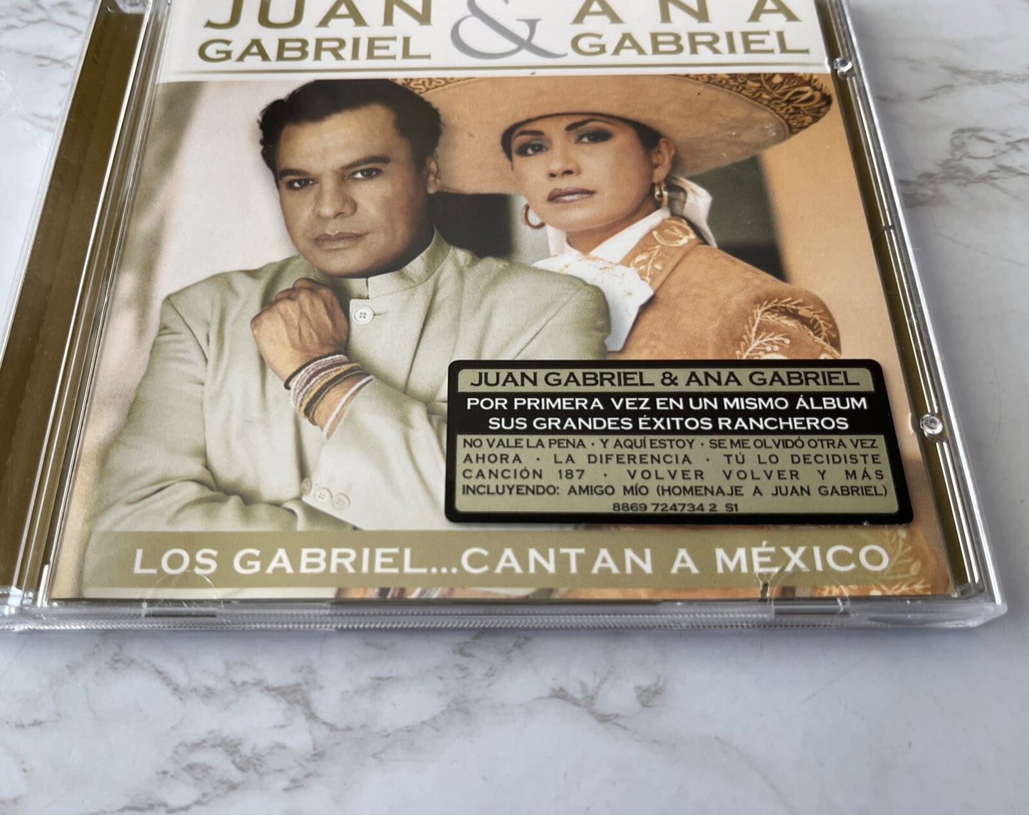 Juan Gabriel, Ana Gabriel – & Ana Gabriel Los Gabriel Cantan A Mexico (2008)