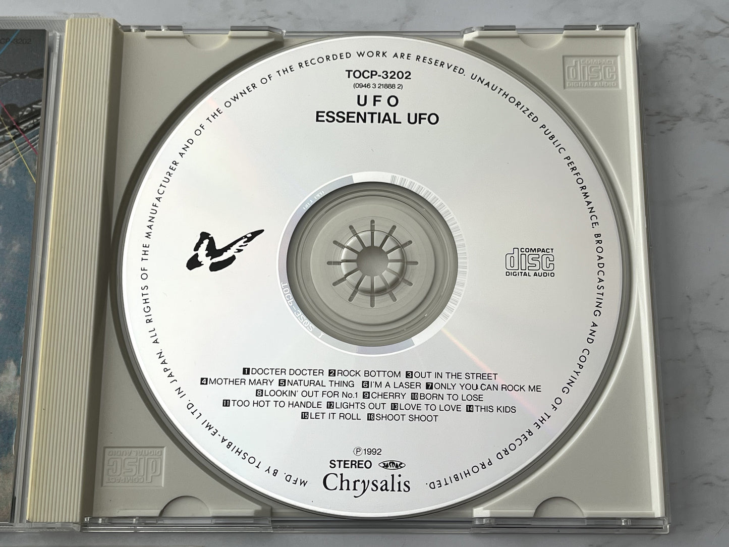 UFO – Essential (1995)
