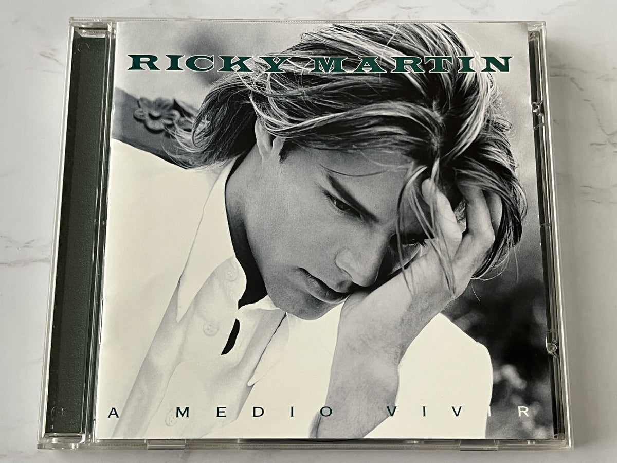 Ricky Martin – A Medio Vivir (1995) [ORIGINAL USA PRESS]