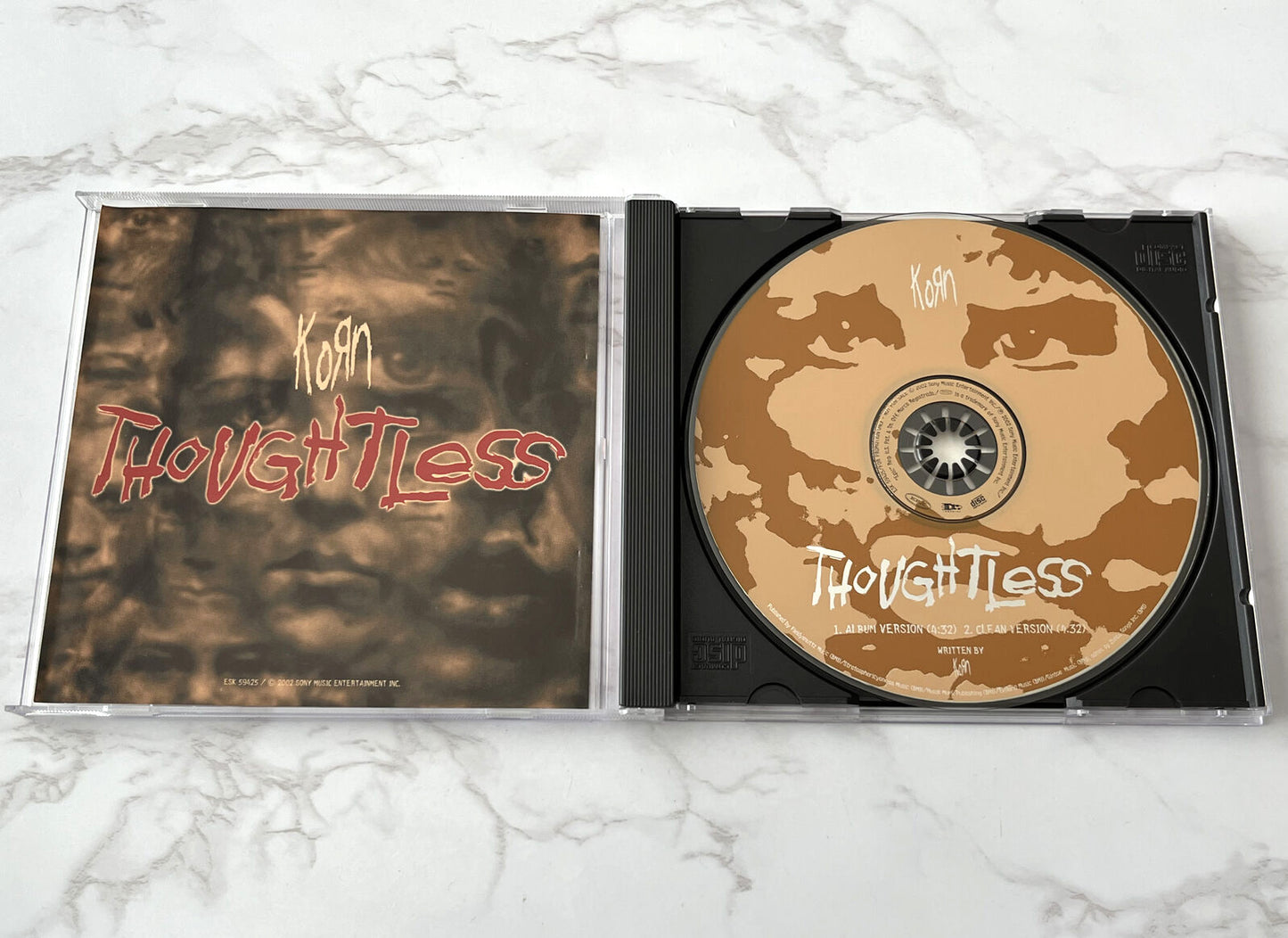 Korn – Thoughtless (Promo) (2002)