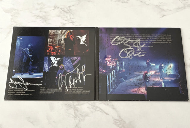 Ozzy Osbourne – Black Sabbath The End (Signed, Digipak) (2016)