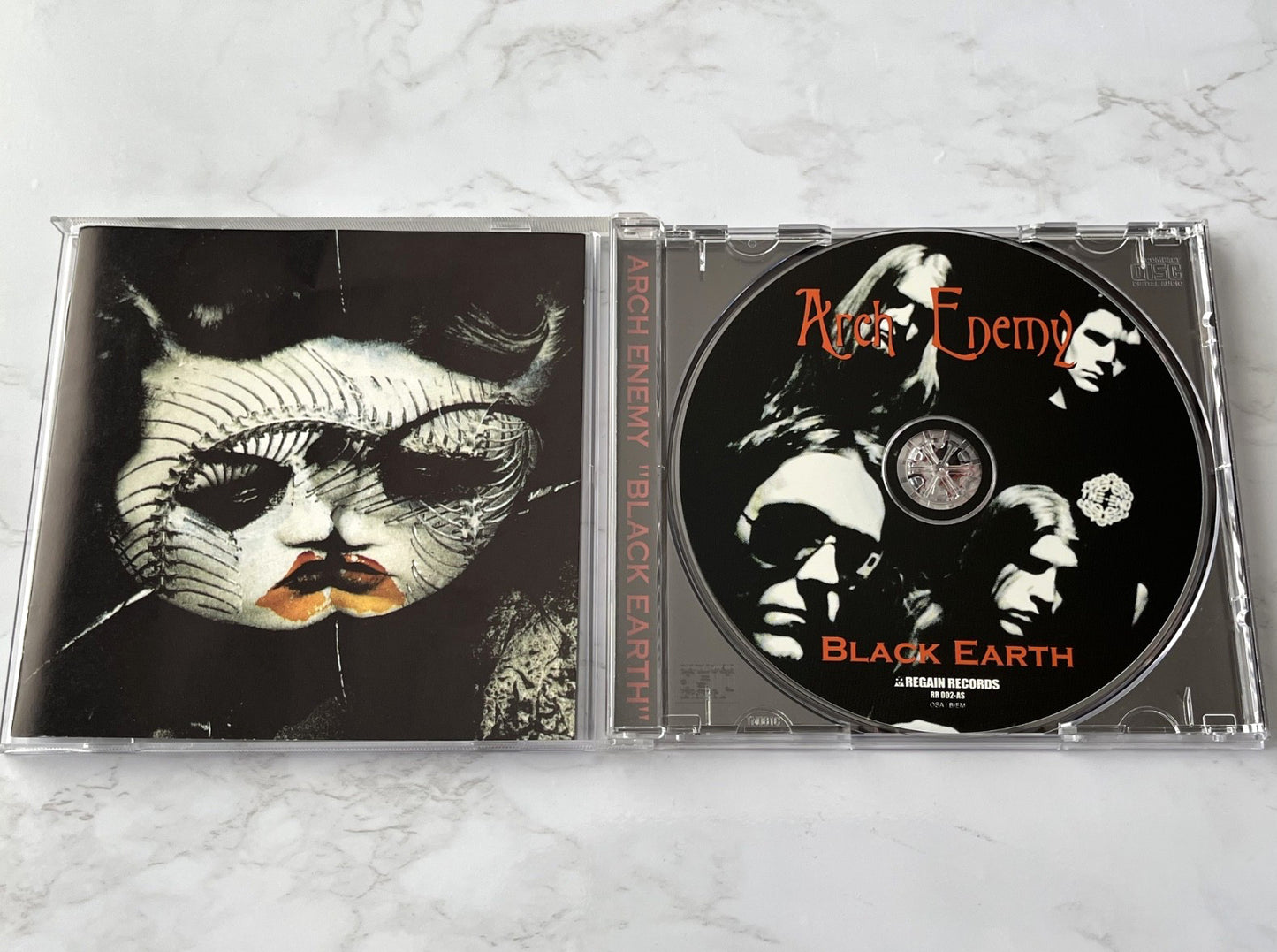 Arch Enemy – Black Earth (2002)