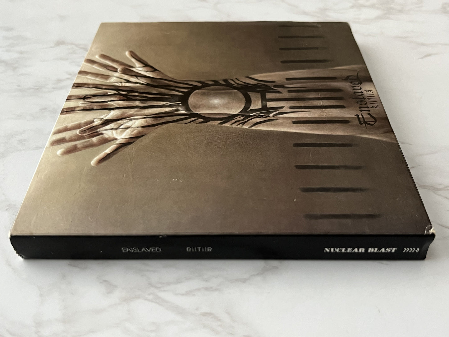 Enslaved – Riitiir (Deluxe Edition, Digipak, CD/DVD) (2012)