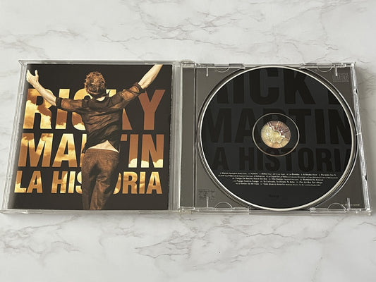 Ricky Martin – La Historia (2001) [ORIGINAL USA PRESS]