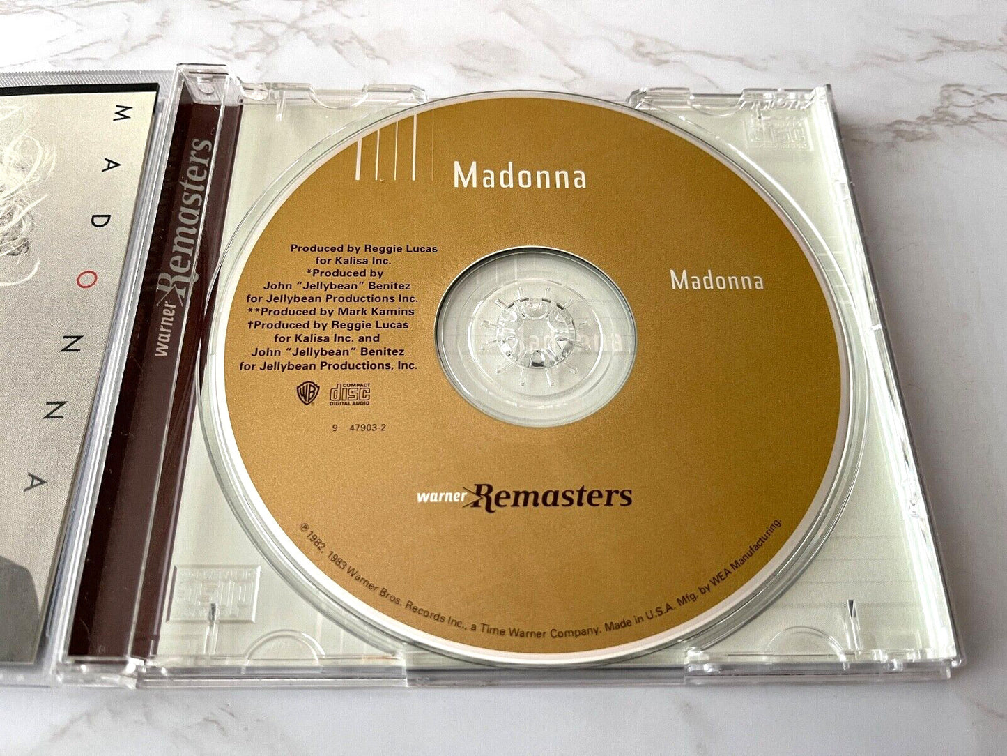 Madonna – Madonna (2001)