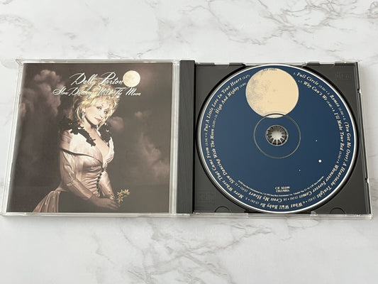 Dolly Parton – Slow Dancing With The Moon