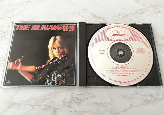 The Runaways – The Runaways (1990) [JAPAN TARGET ERA]