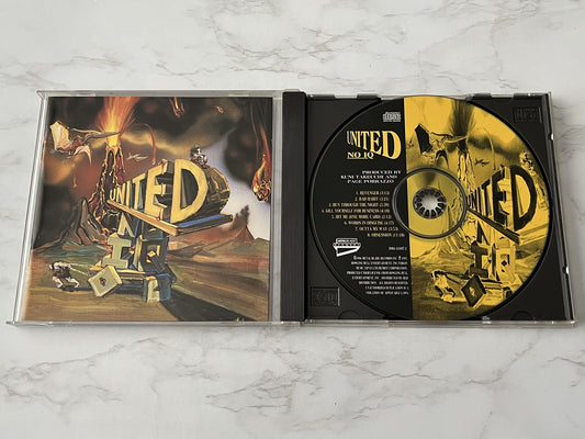 United – No IQ (1996) [ORIGINAL USA PRESS]