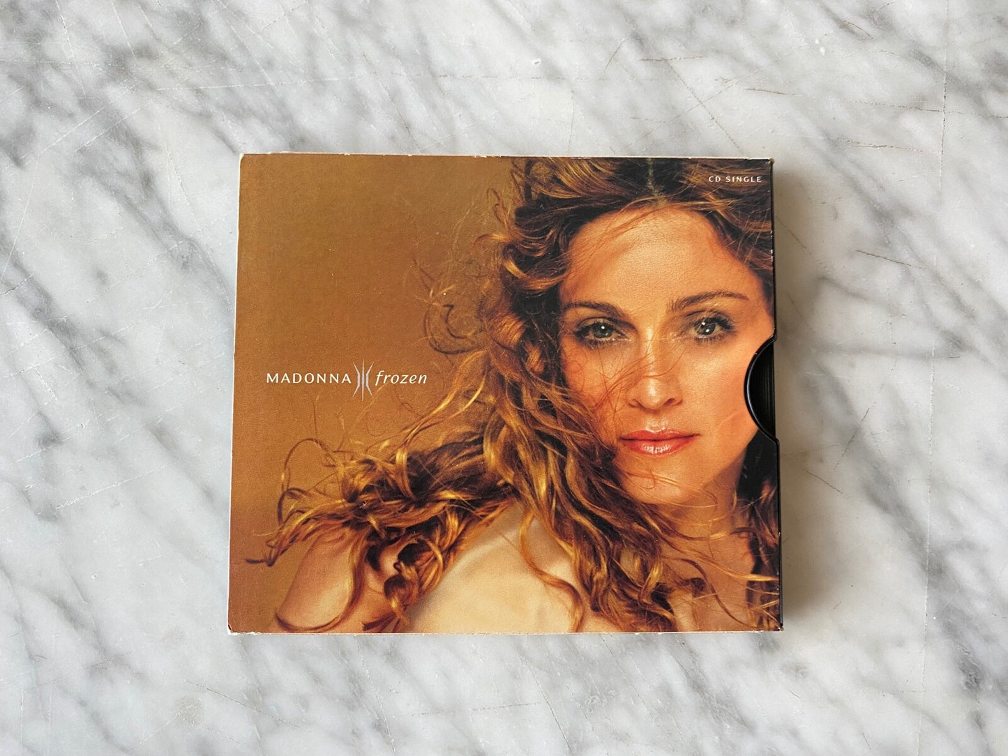 Madonna – Frozen (1998)
