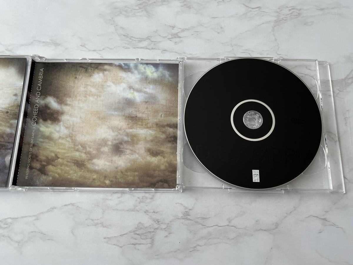Coheed and Cambria – In Keeping Secrets Of Silent Earth (CD/DVD) (2003)