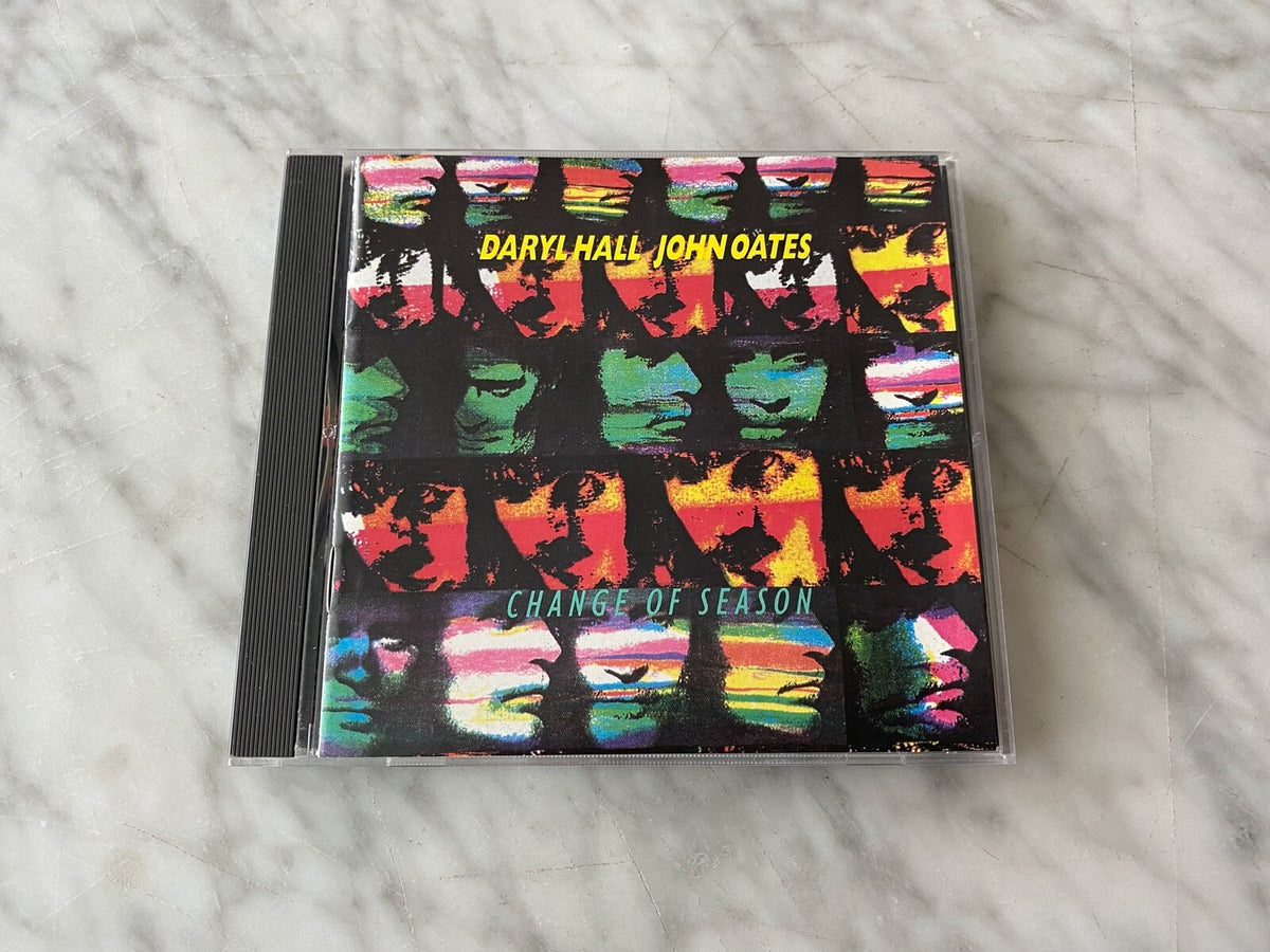 Daryl Hall & John Oates – Change Of Season