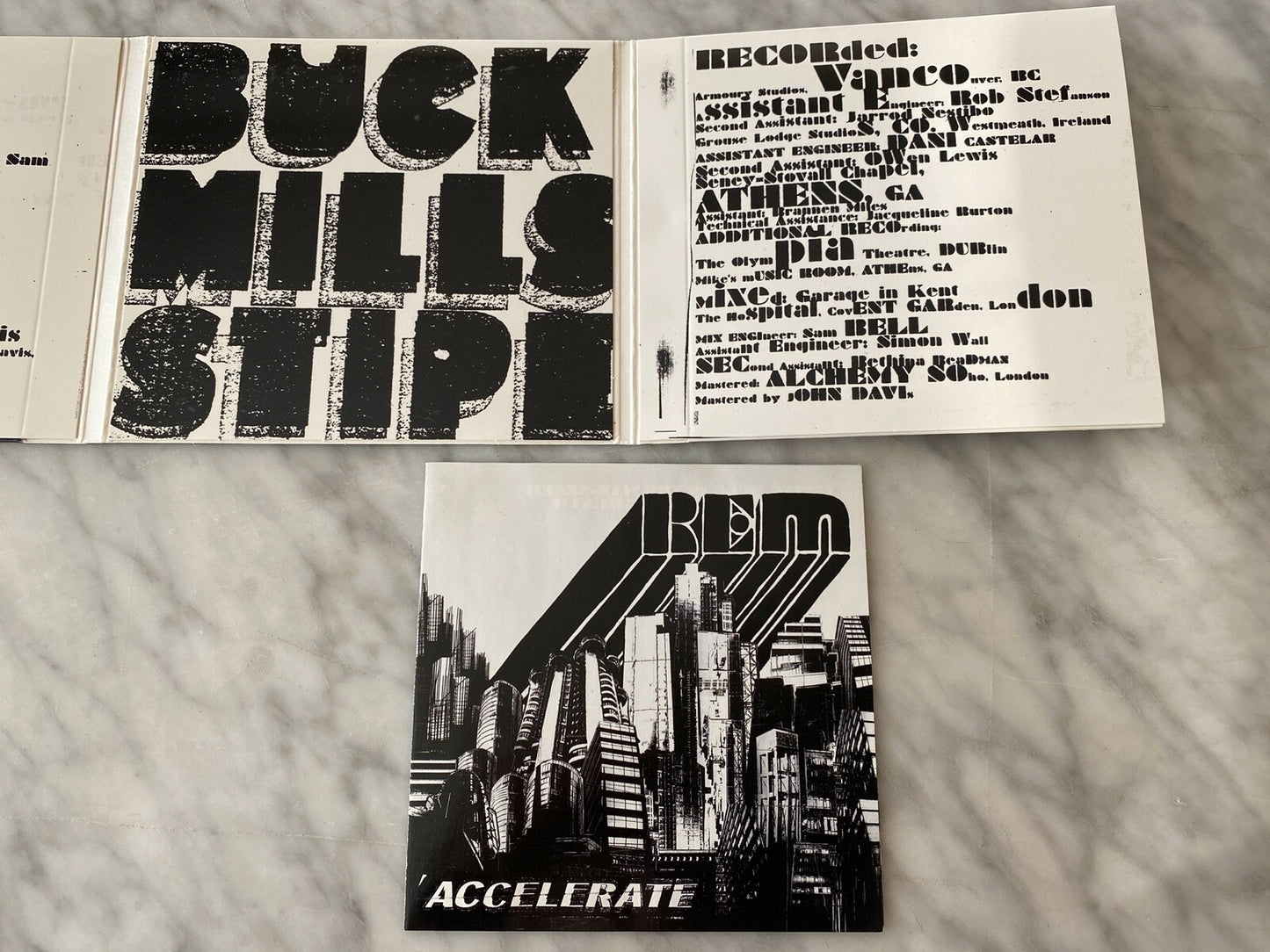 R.E.M. – Accelerate (Digipak) (2008) [ORIGINAL USA PRESS]