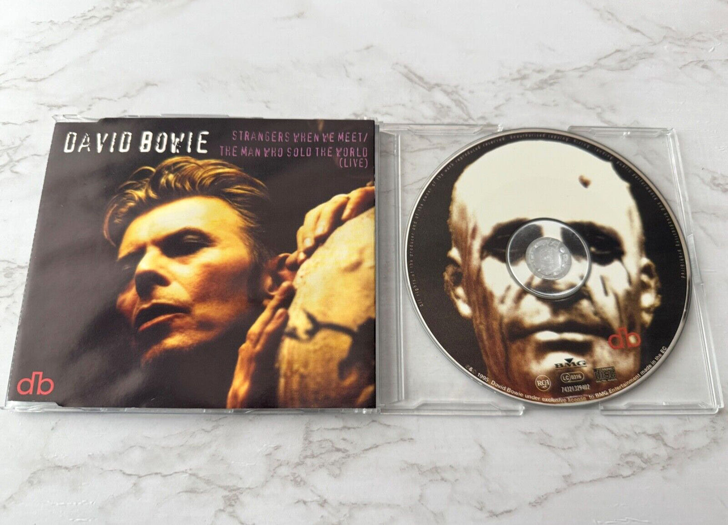 David Bowie – Strangers When We Meet (1995)