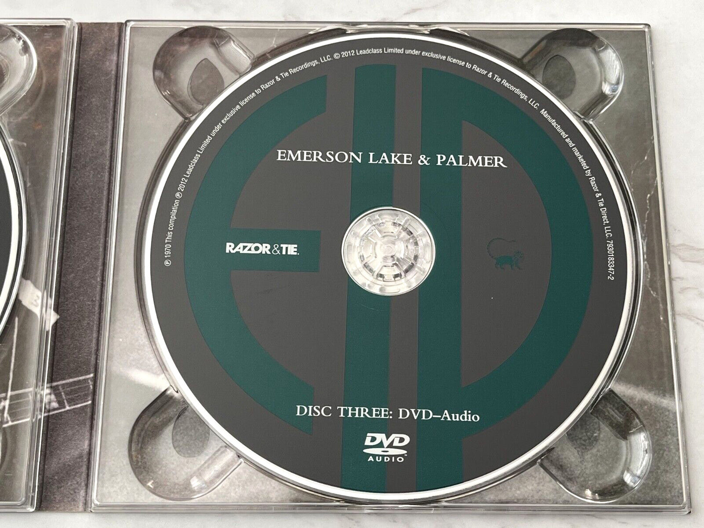 Emerson Lake & Palmer – Emerson Lake Palmer Emerson Lake & Palmer (5.1 Surround, Deluxe Edition, Digipak, CD/DVD) (2012)