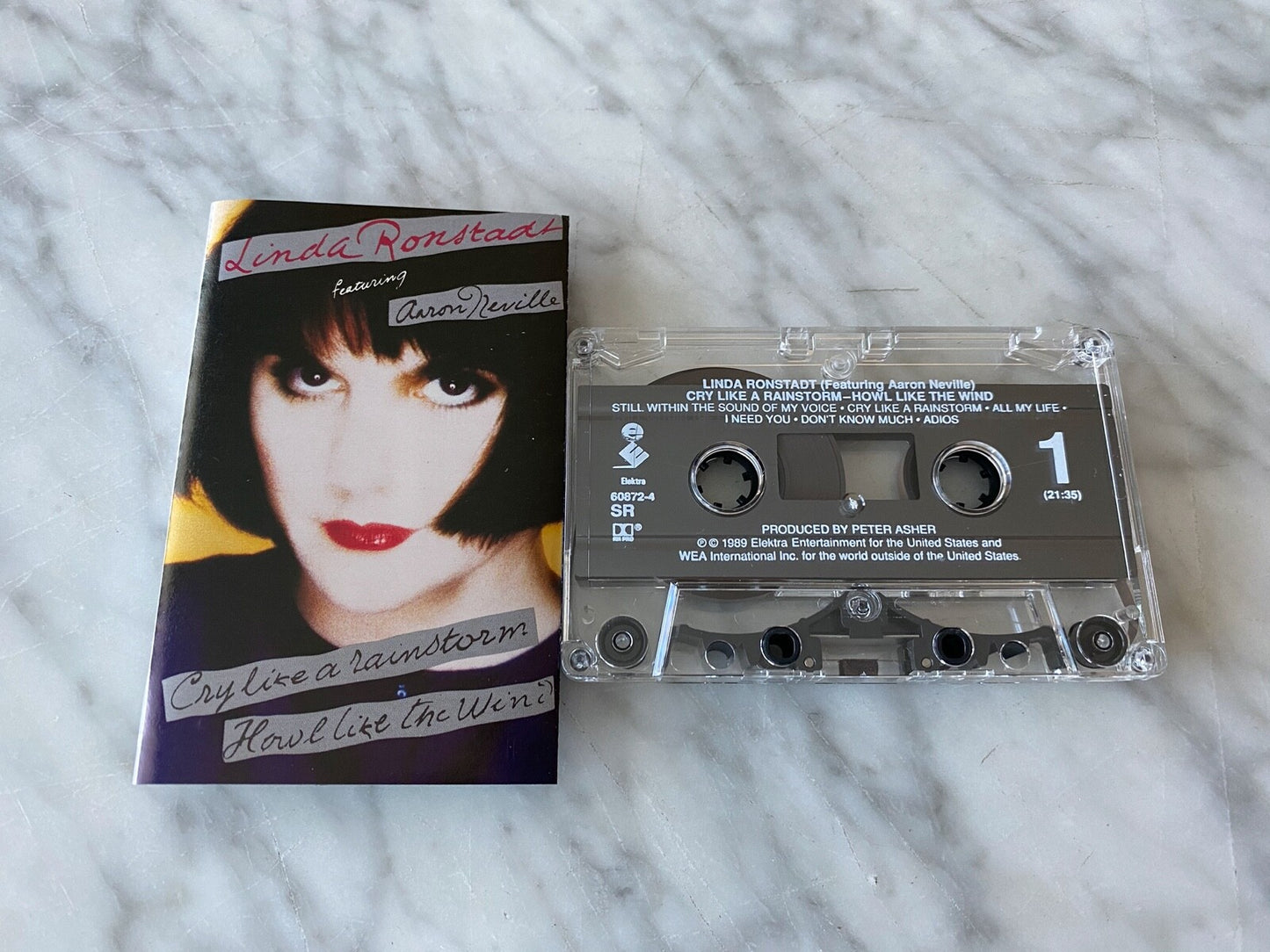 Linda Ronstadt – Cry Like A Rainstorm How Like The Wind (1989)