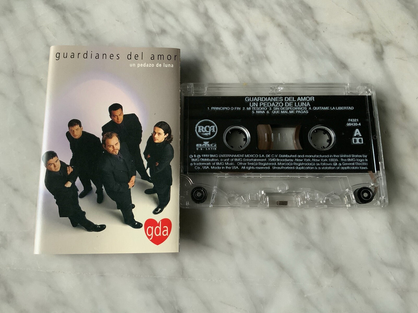 Guardianes Del Amor – Un Pedazo De Luna (1999)
