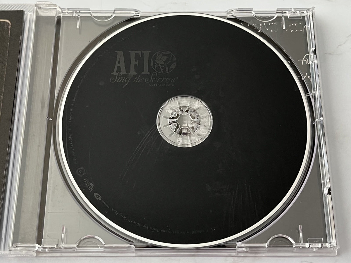AFI – Sing The Sorrow (2003)