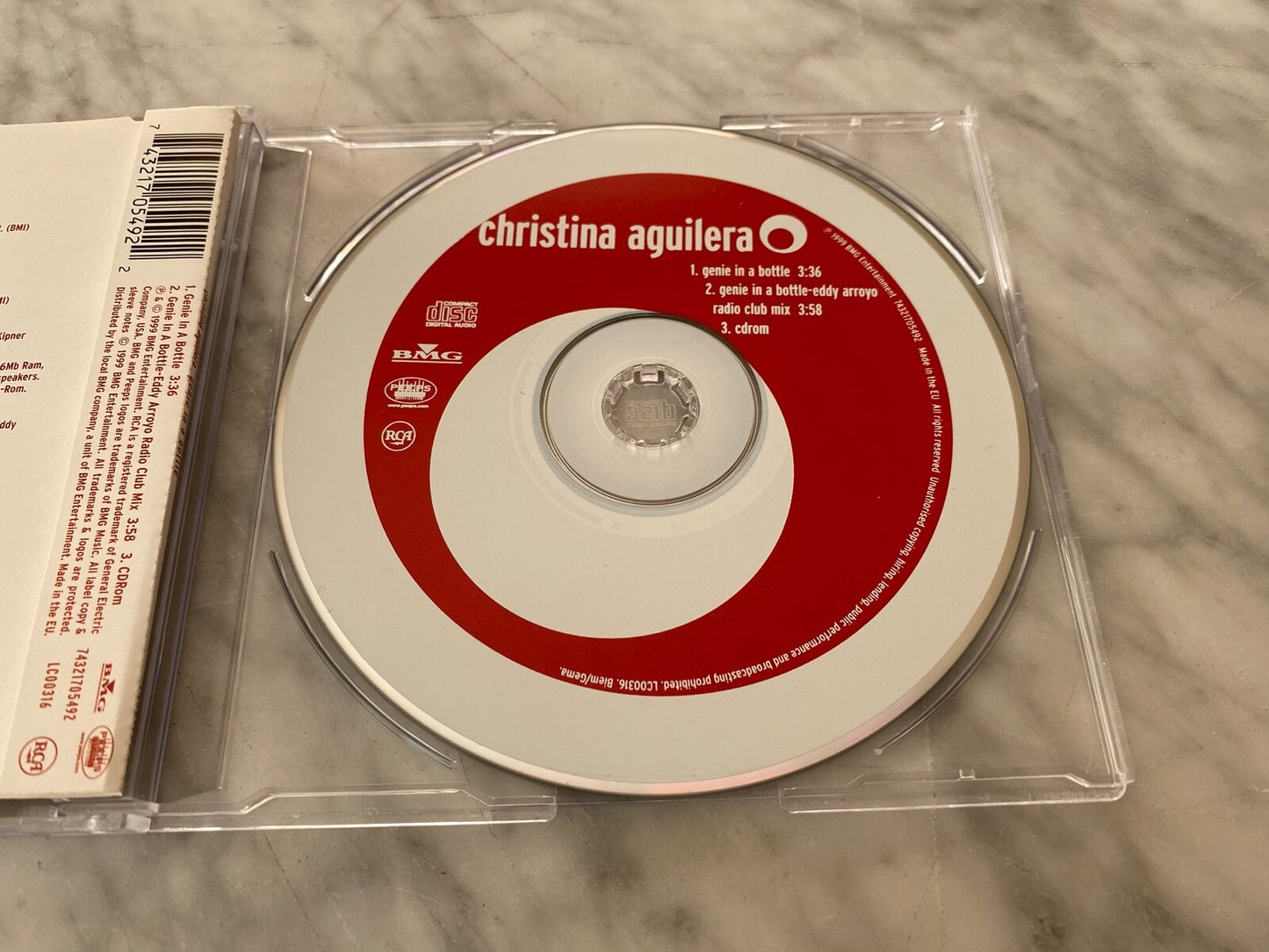 Christina Aguilera – Genie In A Bottle (1999) [UK PRESS]